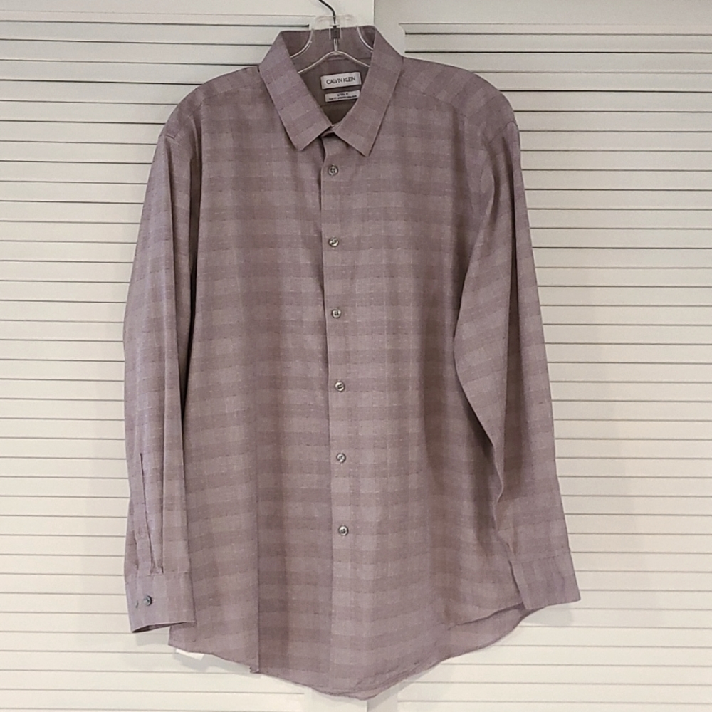 Calvin Klein Lg Slv Button Down Shirt. Size XL 17.5 32/33 Mauve Slim Fit Stretch